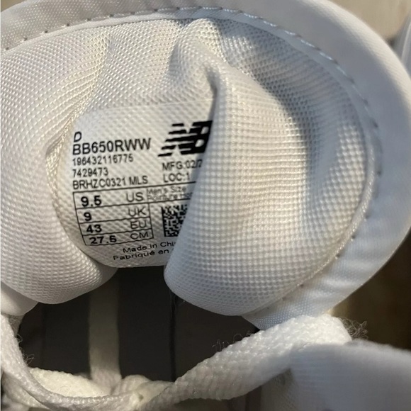 New Balance Men's 650 Sneakers BB650RWW Triple White Size 9.5 NEW NO BOX! - Picture 5 of 7